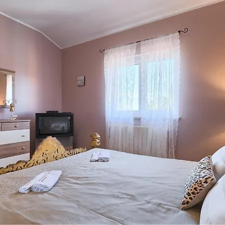 Cozy In With Wifi Apartman